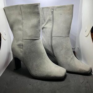 Elegant Grey Suede Mid-Calf Block Heel Boots